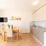 Gorgeous In With Wifi Apartamento Duće