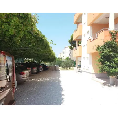 Apartamento Gorgeous In With Wifi